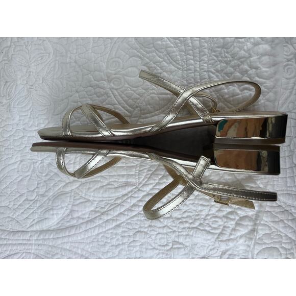 Vaneli Women's Gold Strap Flat Summer Slip On Heel Sandals - Size 8 - Picture 8 of 11